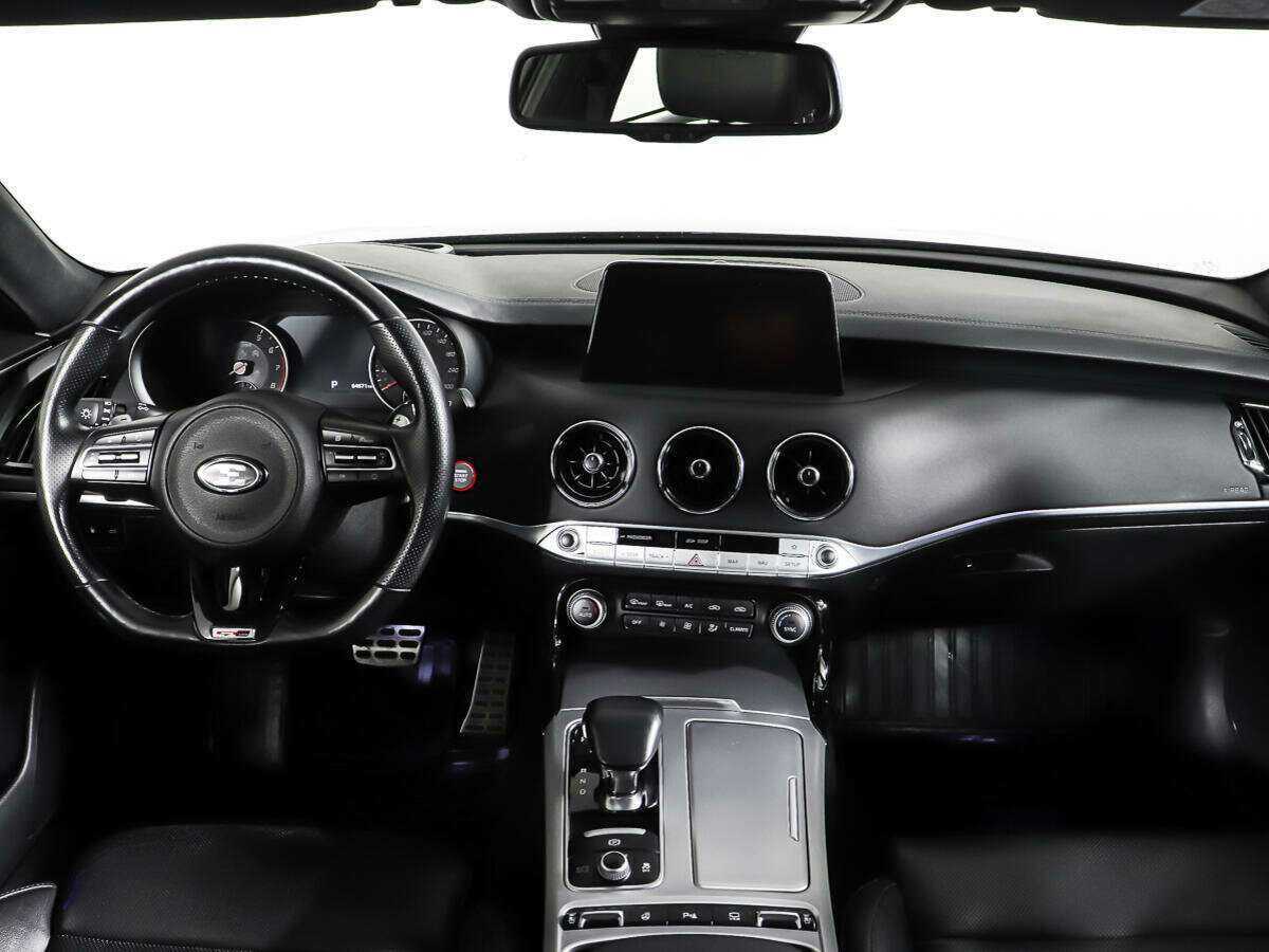 Kia Stinger с пробегом — 2018 год. Фото: #10