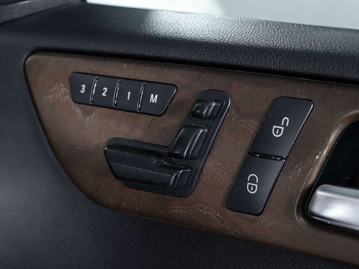 Mercedes-Benz GL-Класс с пробегом — 2015 год. Фото: #15