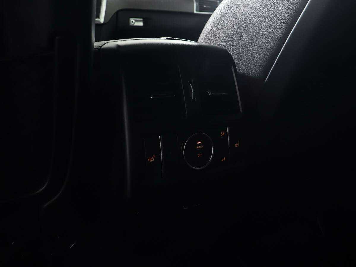 Mercedes-Benz GL-Класс с пробегом — 2015 год. Фото: #24