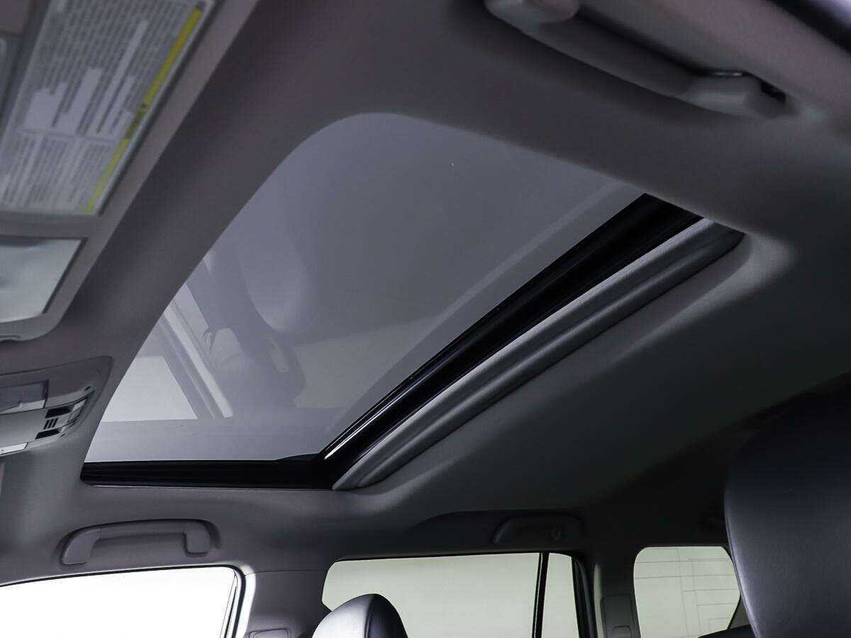 Toyota Land Cruiser Prado с пробегом — 2014 год. Фото: #18