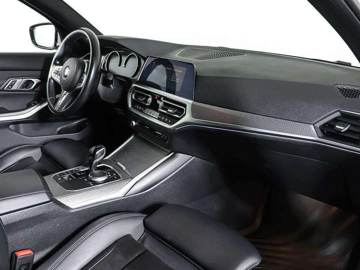 BMW 3 серии с пробегом — 2019 год. Фото: #8