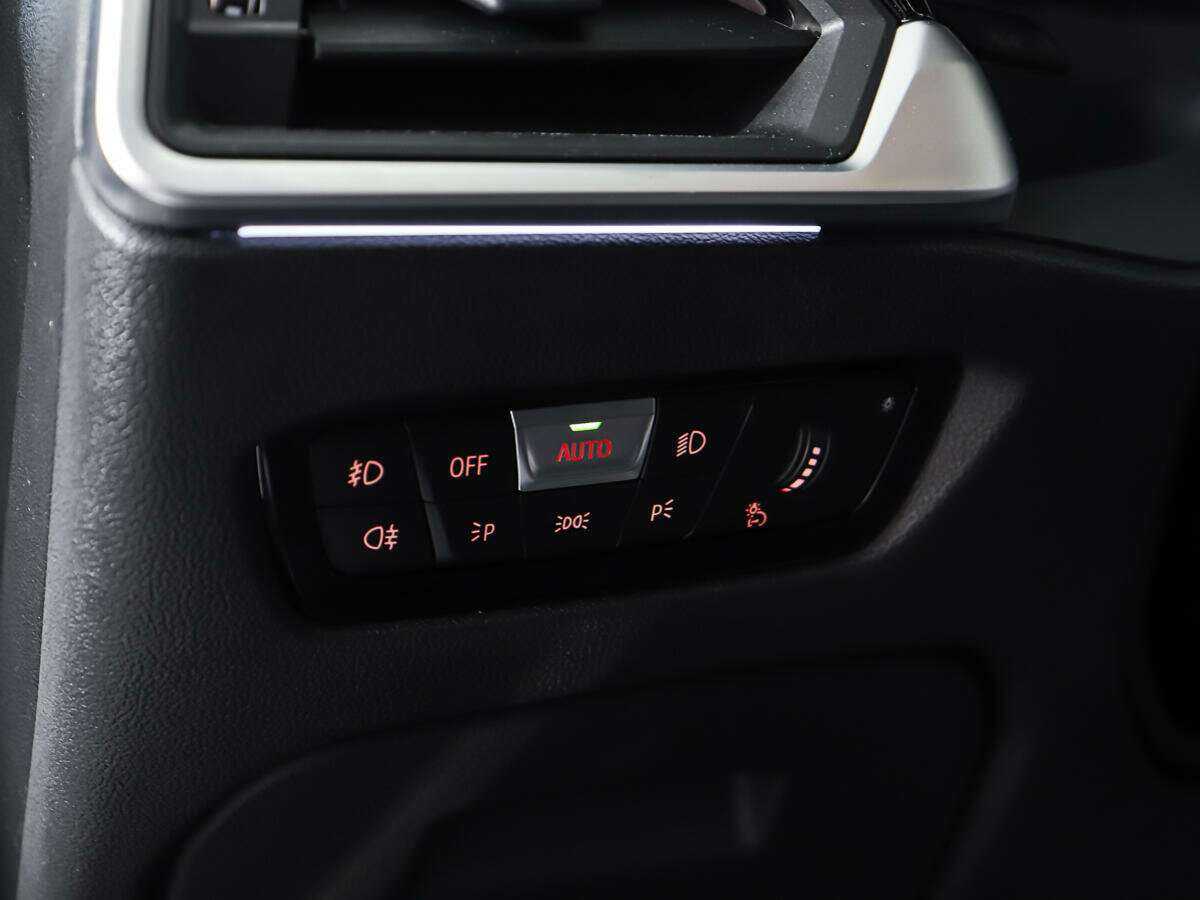 BMW 3 серии с пробегом — 2019 год. Фото: #18