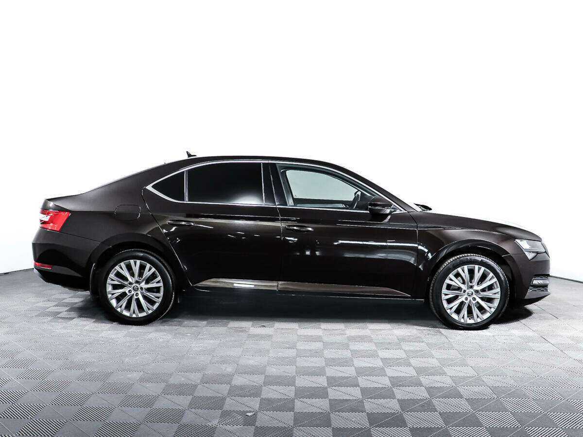 Skoda Superb с пробегом — 2020 год. Фото: #3