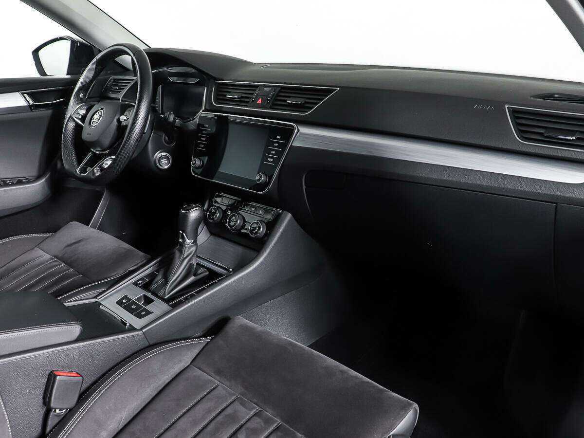 Skoda Superb с пробегом — 2020 год. Фото: #8