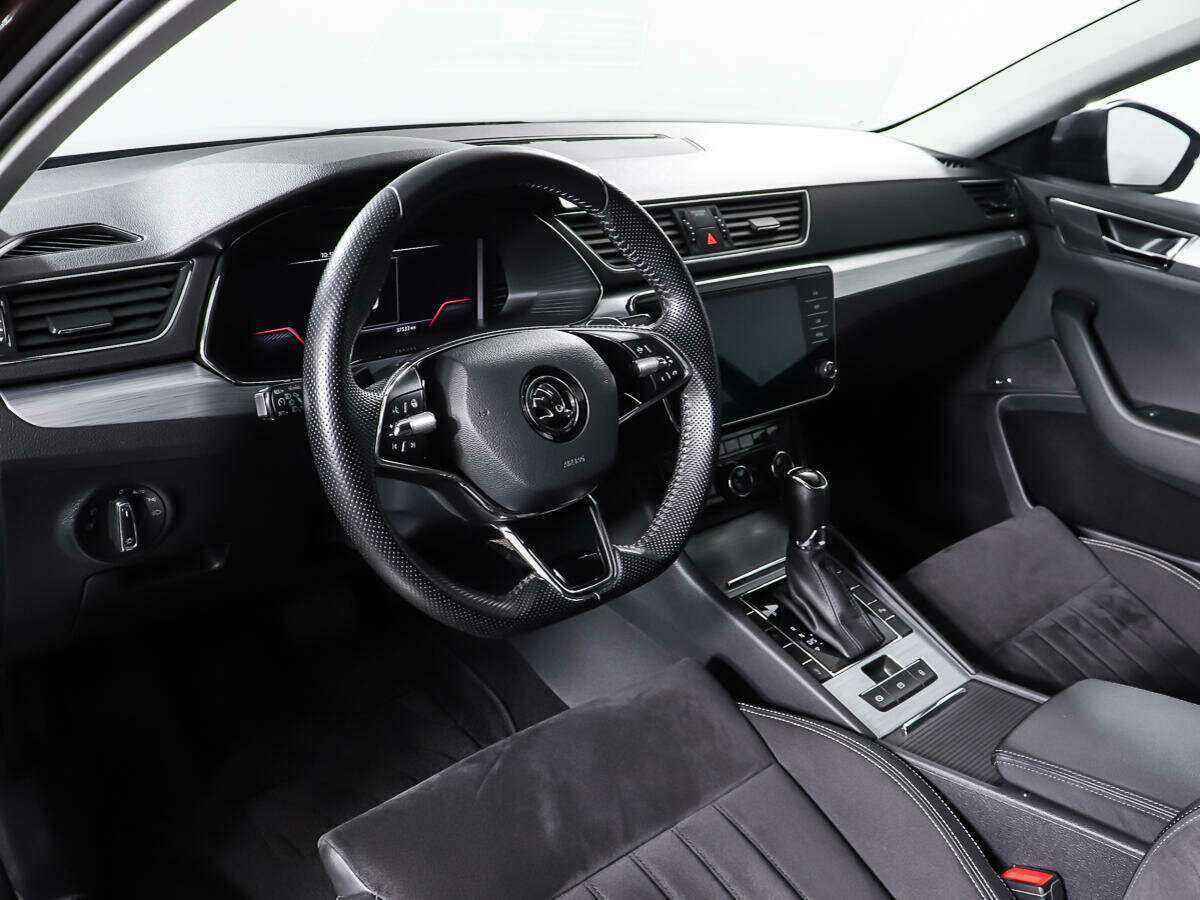 Skoda Superb с пробегом — 2020 год. Фото: #12