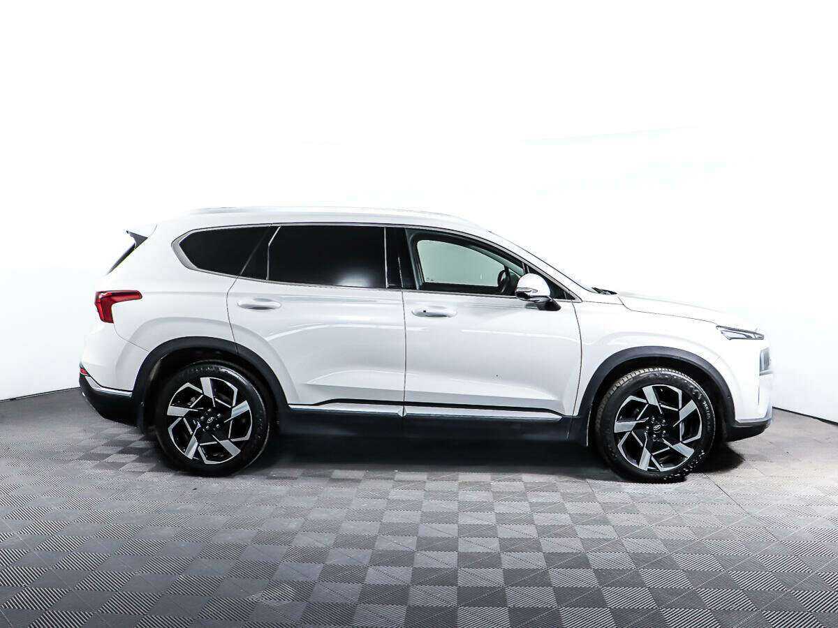 Hyundai Santa Fe с пробегом — 2022 год. Фото: #3