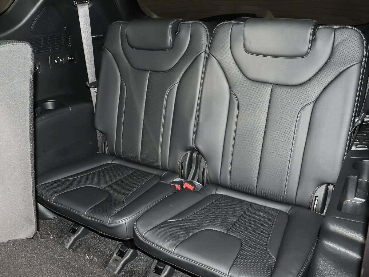 Hyundai Santa Fe с пробегом — 2022 год. Фото: #12