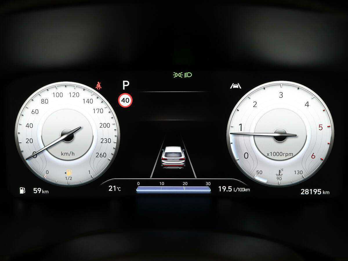 Hyundai Santa Fe с пробегом — 2022 год. Фото: #13