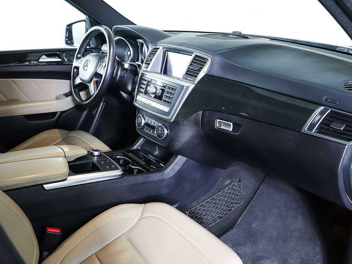 Mercedes-Benz GL-Класс с пробегом — 2015 год. Фото: #7