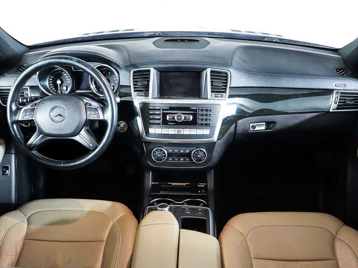 Mercedes-Benz GL-Класс с пробегом — 2015 год. Фото: #10