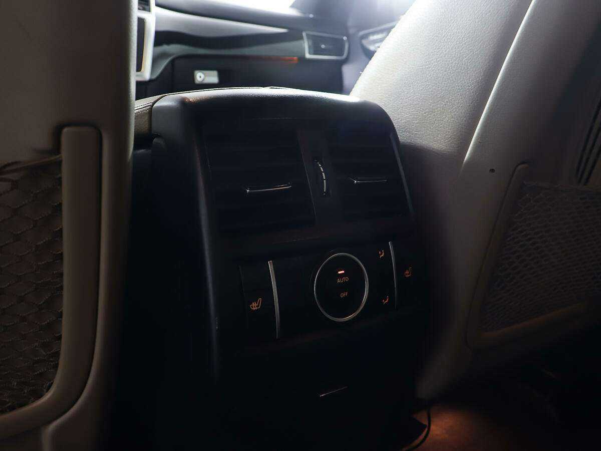 Mercedes-Benz GL-Класс с пробегом — 2015 год. Фото: #20