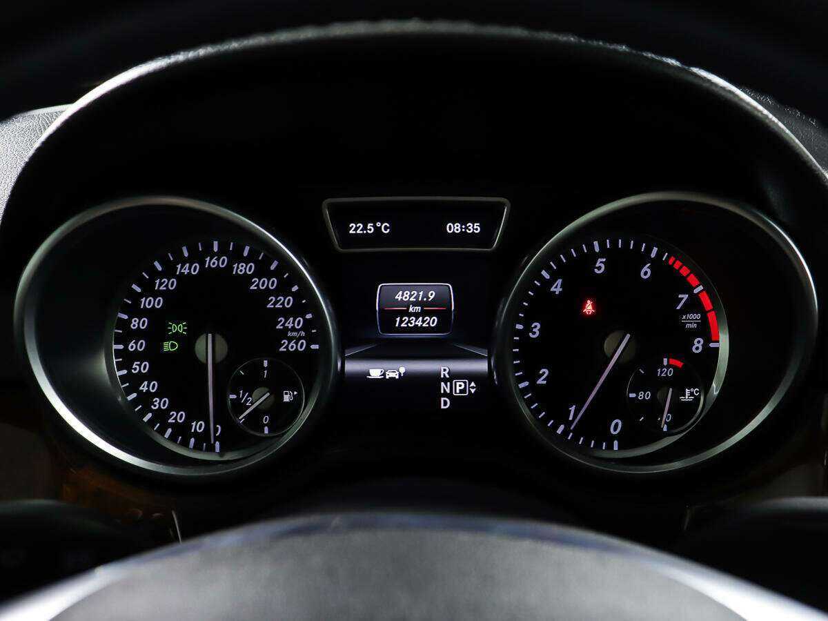 Mercedes-Benz M-Класс с пробегом — 2013 год. Фото: #13