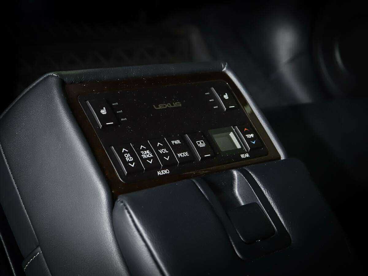 Lexus ES с пробегом — 2013 год. Фото: #15