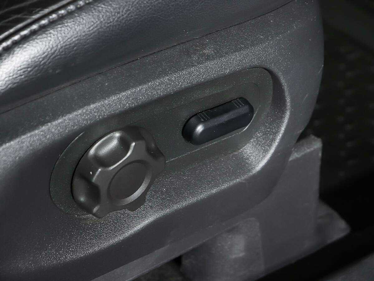 Ford Explorer с пробегом — 2011 год. Фото: #17