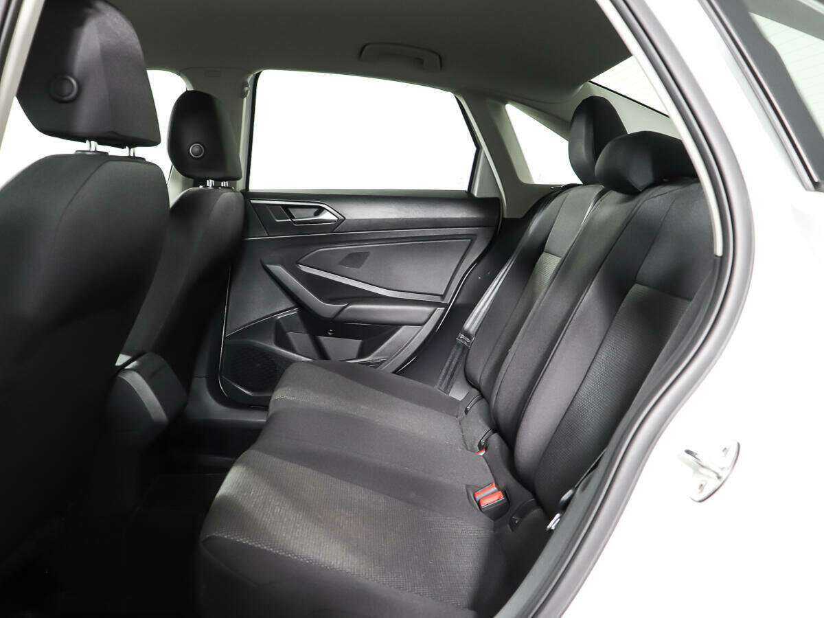 Volkswagen Jetta с пробегом — 2019 год. Фото: #9