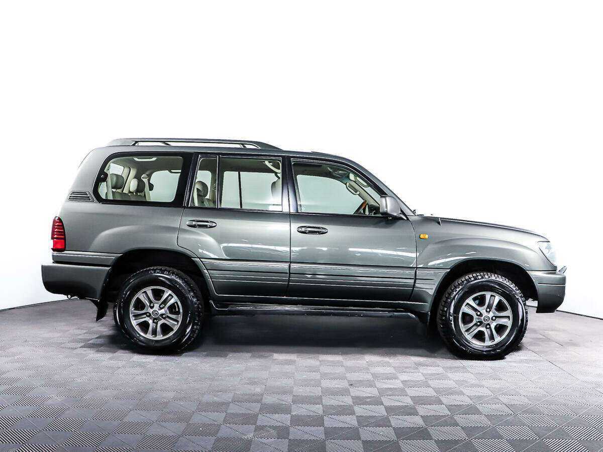 Lexus LX с пробегом — 2005 год. Фото: #3