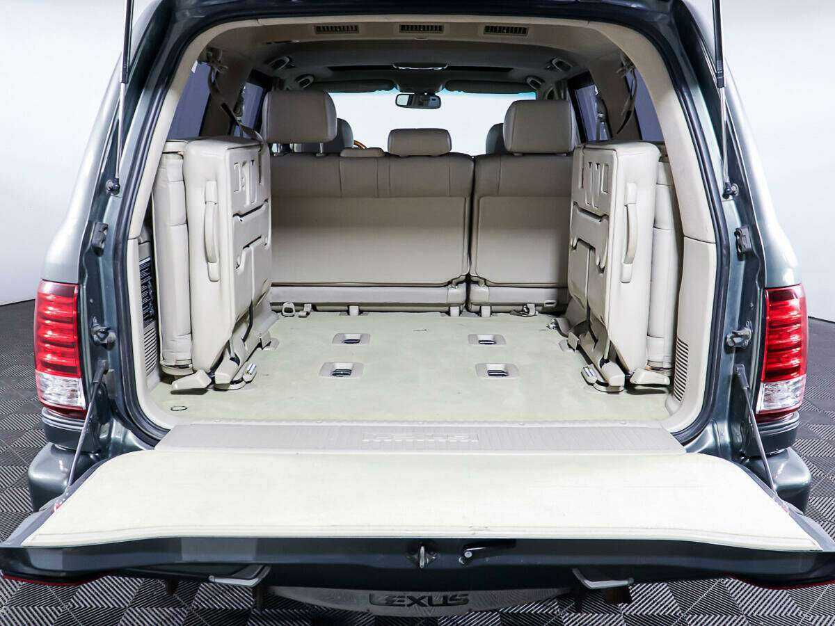 Lexus LX с пробегом — 2005 год. Фото: #8