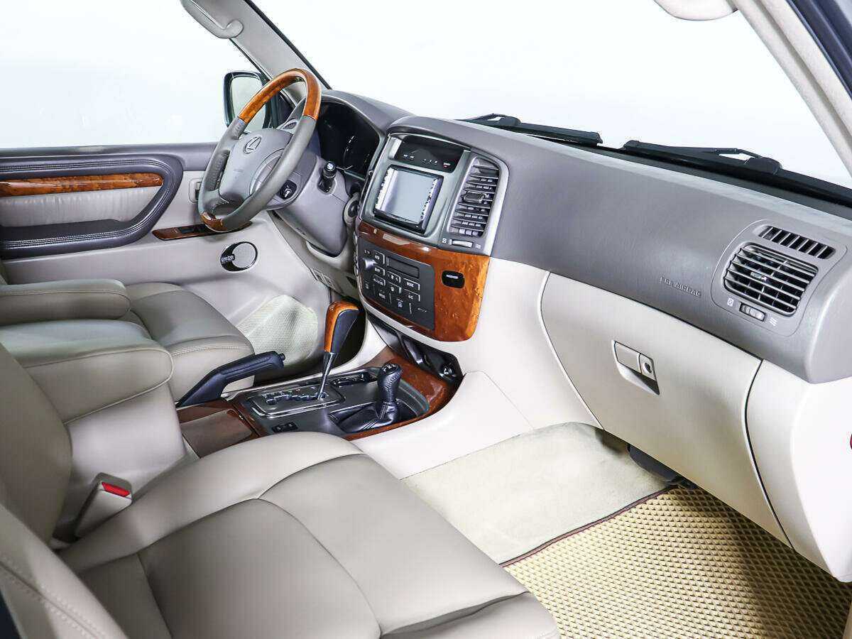Lexus LX с пробегом — 2005 год. Фото: #10