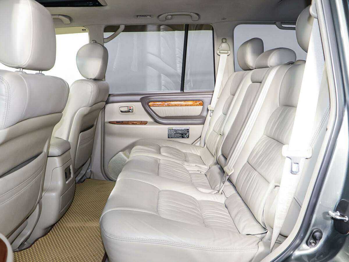 Lexus LX с пробегом — 2005 год. Фото: #11