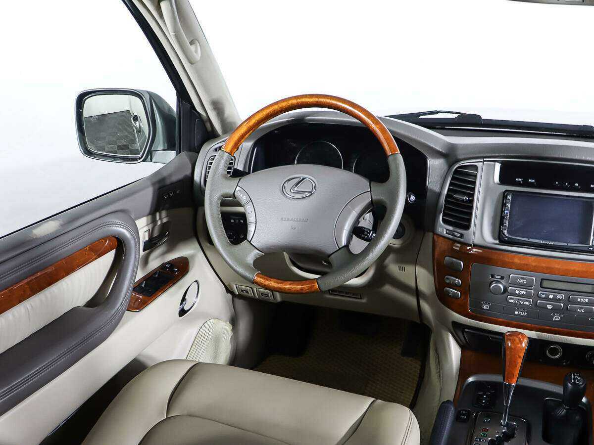 Lexus LX с пробегом — 2005 год. Фото: #17