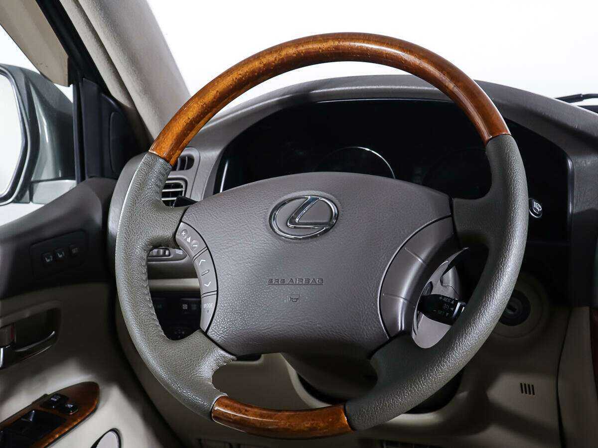 Lexus LX с пробегом — 2005 год. Фото: #18