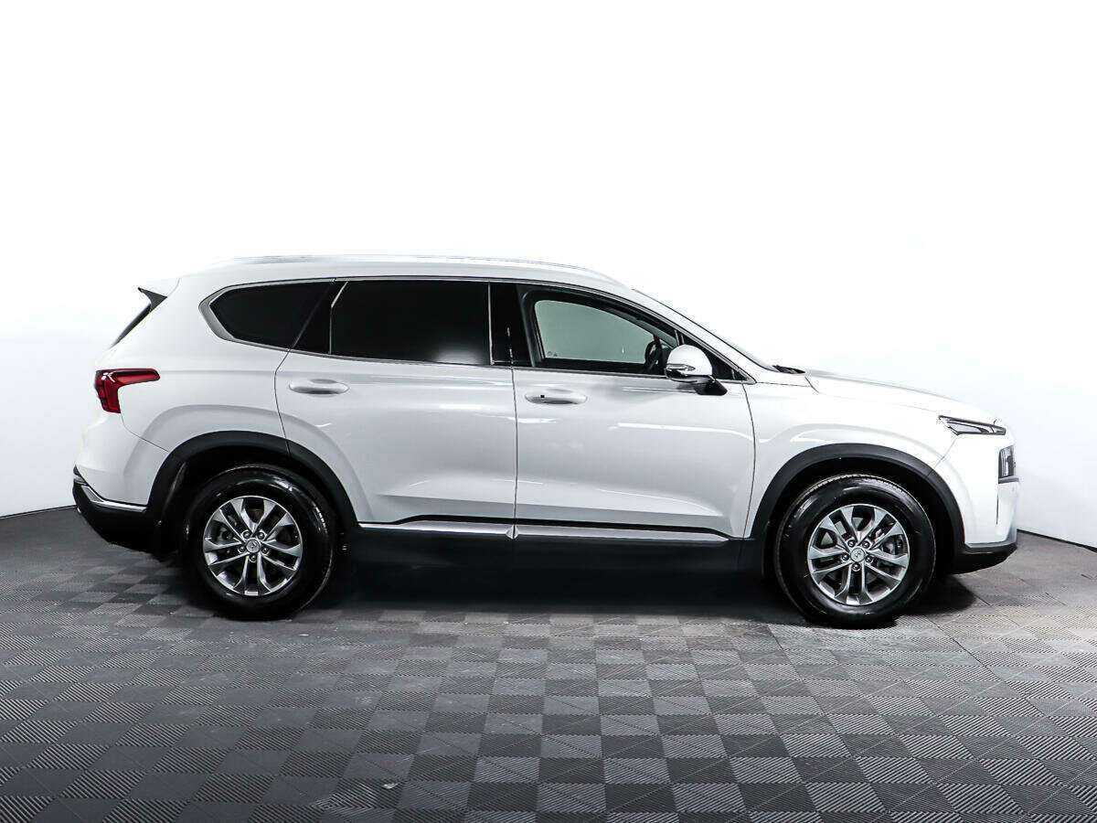 Hyundai Santa Fe с пробегом — 2022 год. Фото: #3