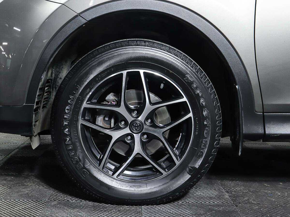 Toyota RAV4 с пробегом — 2013 год. Фото: #19