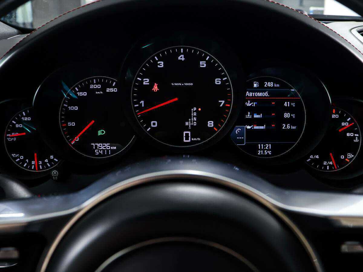 Porsche Cayenne с пробегом — 2017 год. Фото: #13