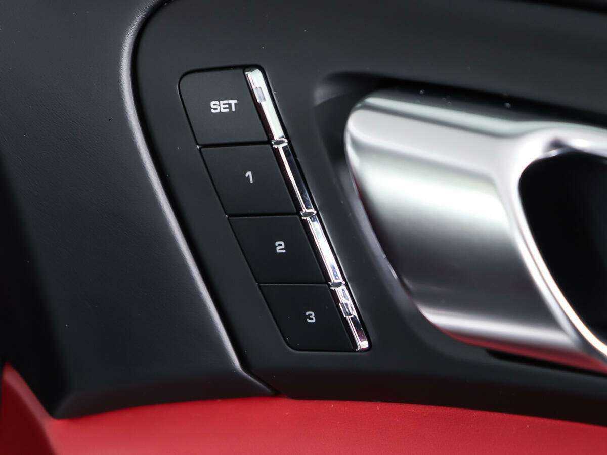 Porsche Cayenne с пробегом — 2017 год. Фото: #14