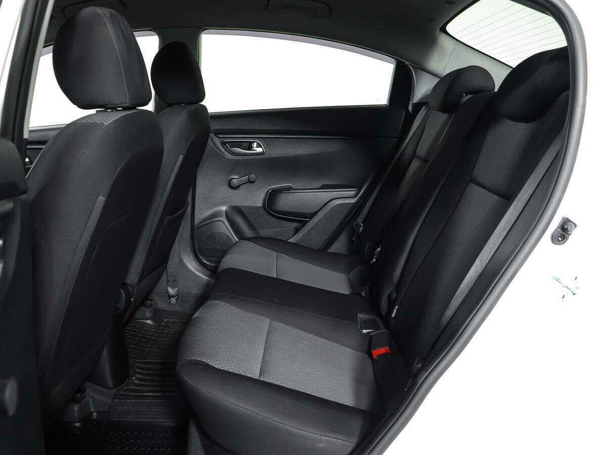 Kia Rio с пробегом — 2020 год. Фото: #9