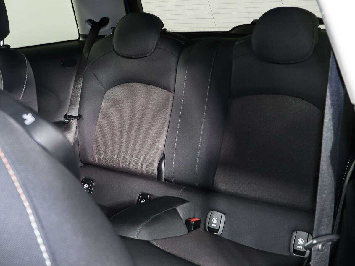 Mini Hatch с пробегом — 2016 год. Фото: #9