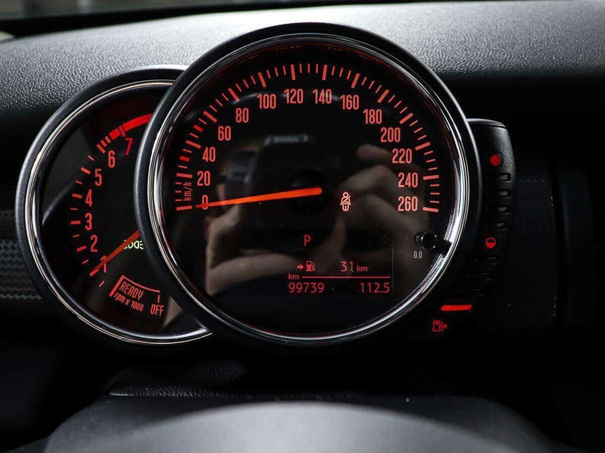 Mini Hatch с пробегом — 2016 год. Фото: #12