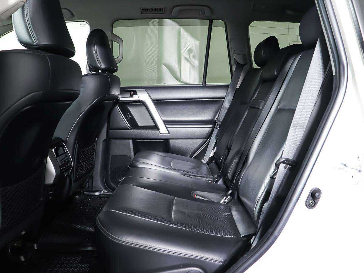 Toyota Land Cruiser Prado с пробегом — 2020 год. Фото: #9