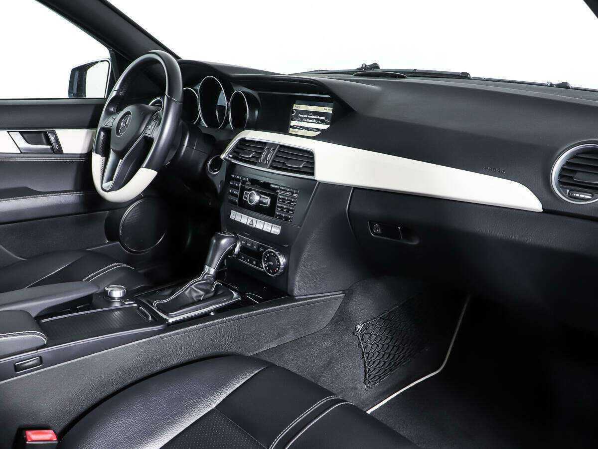 Mercedes-Benz C-Класс с пробегом — 2011 год. Фото: #9