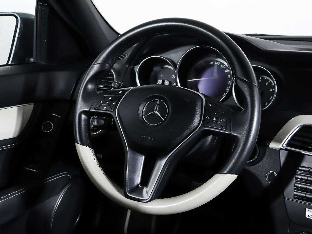 Mercedes-Benz C-Класс с пробегом — 2011 год. Фото: #15