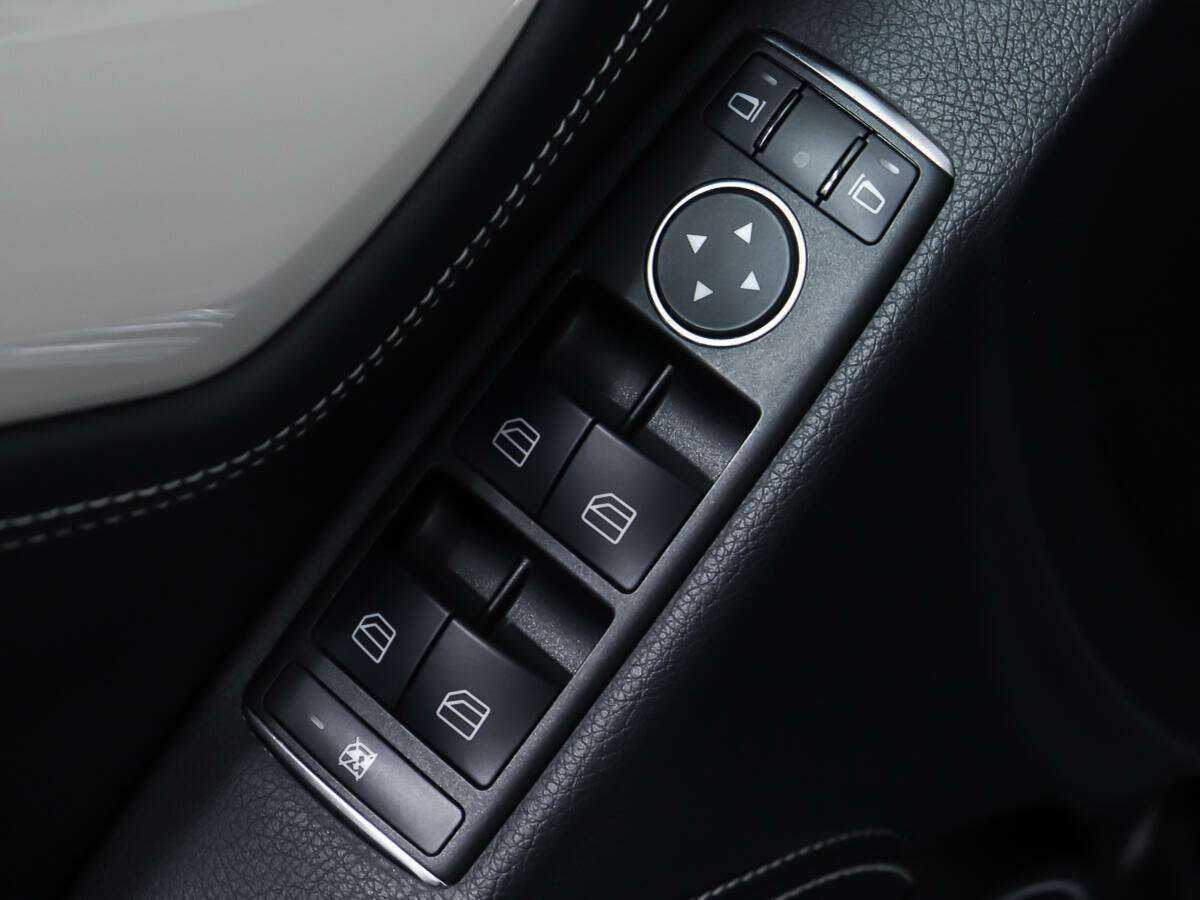 Mercedes-Benz C-Класс с пробегом — 2011 год. Фото: #18