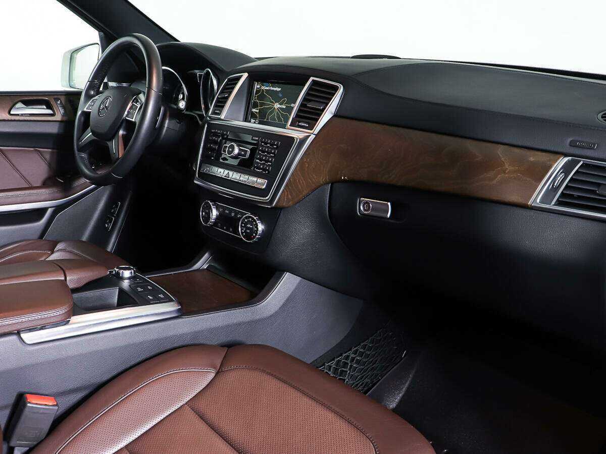 Mercedes-Benz GL-Класс с пробегом — 2014 год. Фото: #10