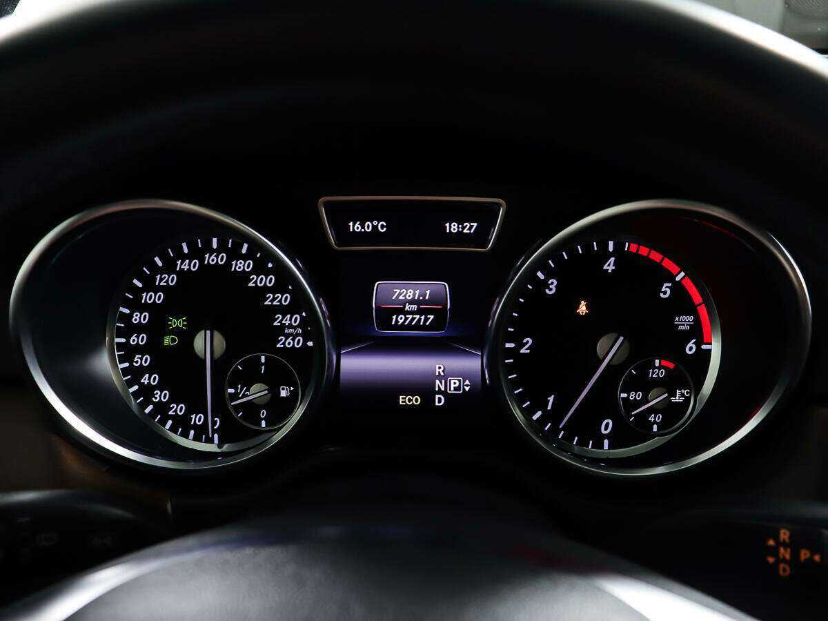 Mercedes-Benz GL-Класс с пробегом — 2014 год. Фото: #12