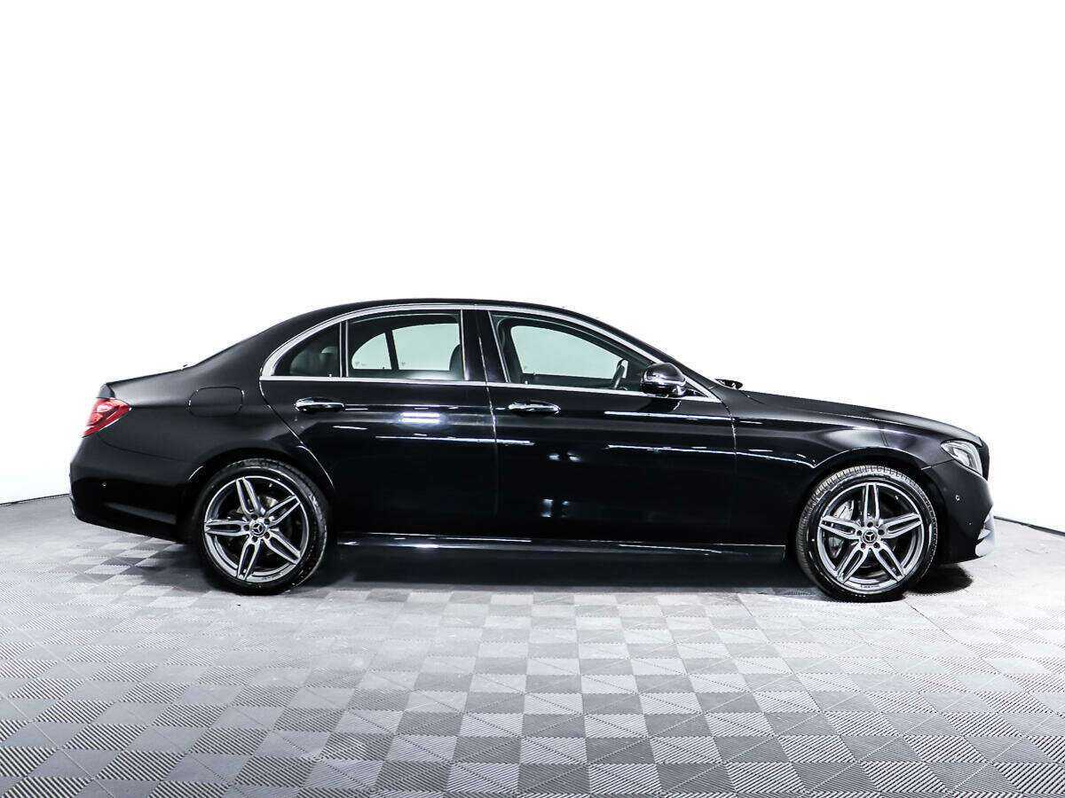 Mercedes-Benz E-Класс с пробегом — 2017 год. Фото: #3