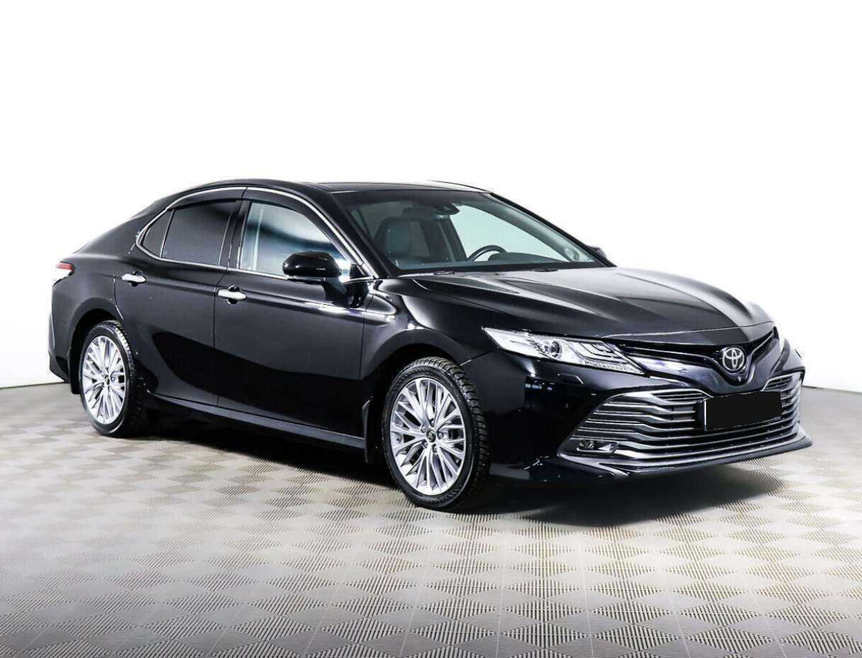 Toyota Camry с пробегом — 2019 год. Фото: #2