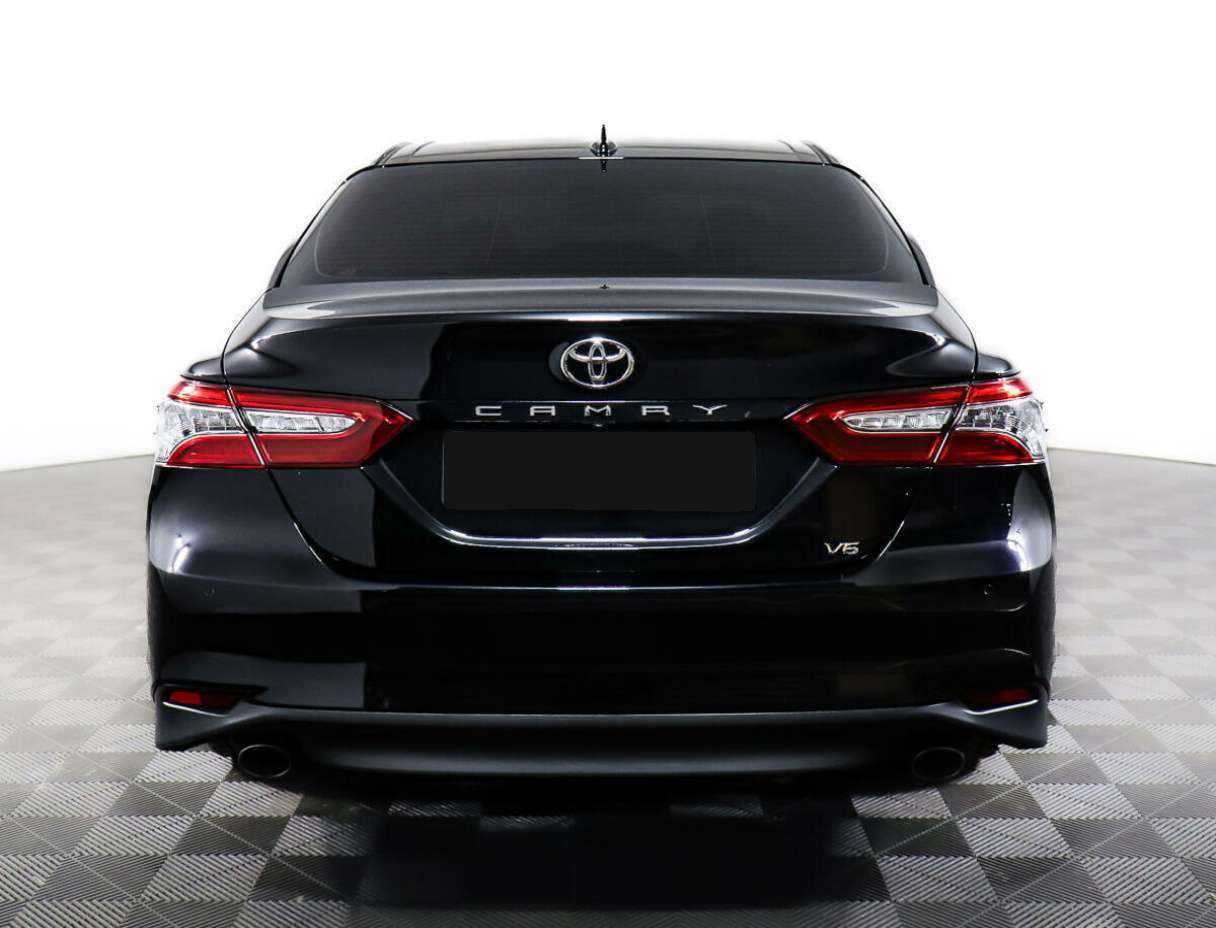 Toyota Camry с пробегом — 2019 год. Фото: #5