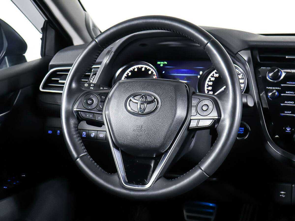 Toyota Camry с пробегом — 2019 год. Фото: #11