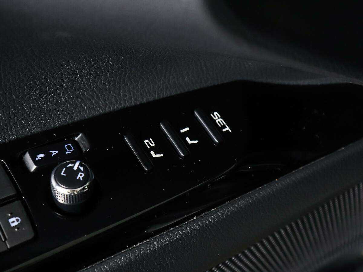 Toyota Camry с пробегом — 2019 год. Фото: #13