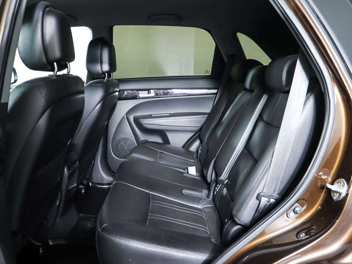 Kia Sorento с пробегом — 2017 год. Фото: #9