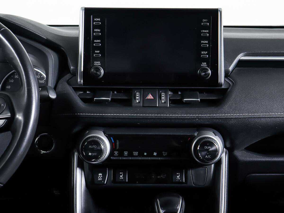 Toyota RAV4 с пробегом — 2021 год. Фото: #11