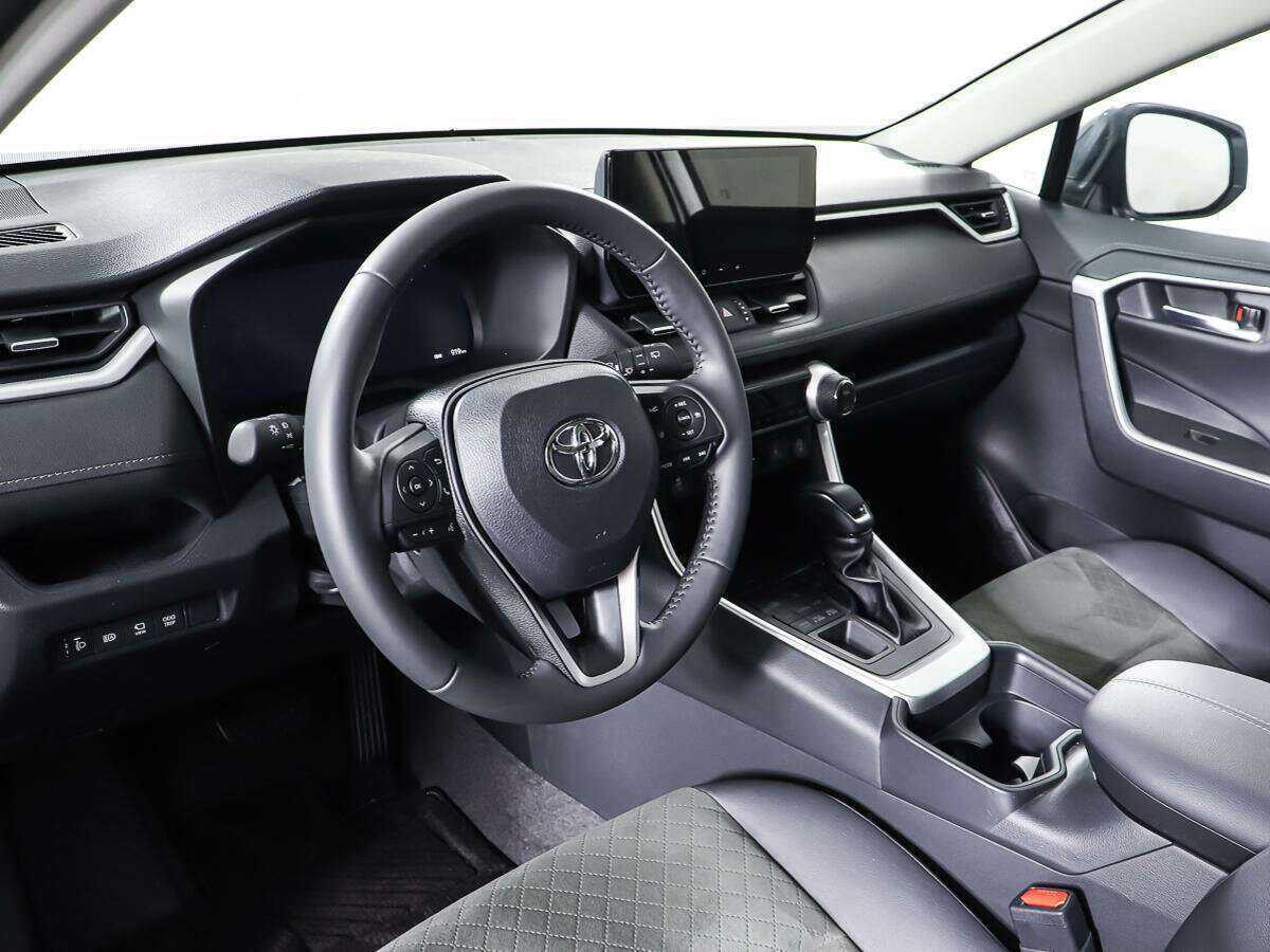 Toyota RAV4 с пробегом — 2023 год. Фото: #11