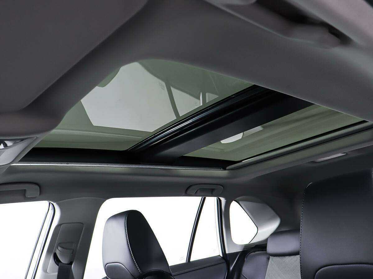 Toyota RAV4 с пробегом — 2023 год. Фото: #14