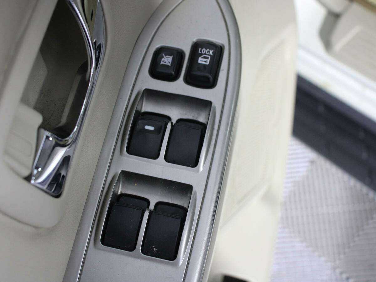 Mitsubishi Pajero с пробегом — 2017 год. Фото: #17