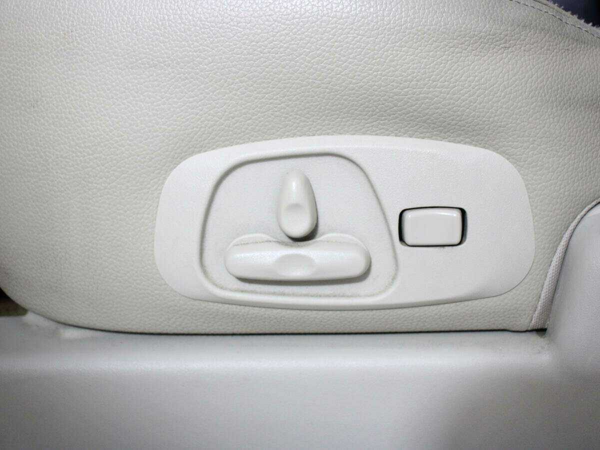 Mitsubishi Pajero с пробегом — 2017 год. Фото: #18