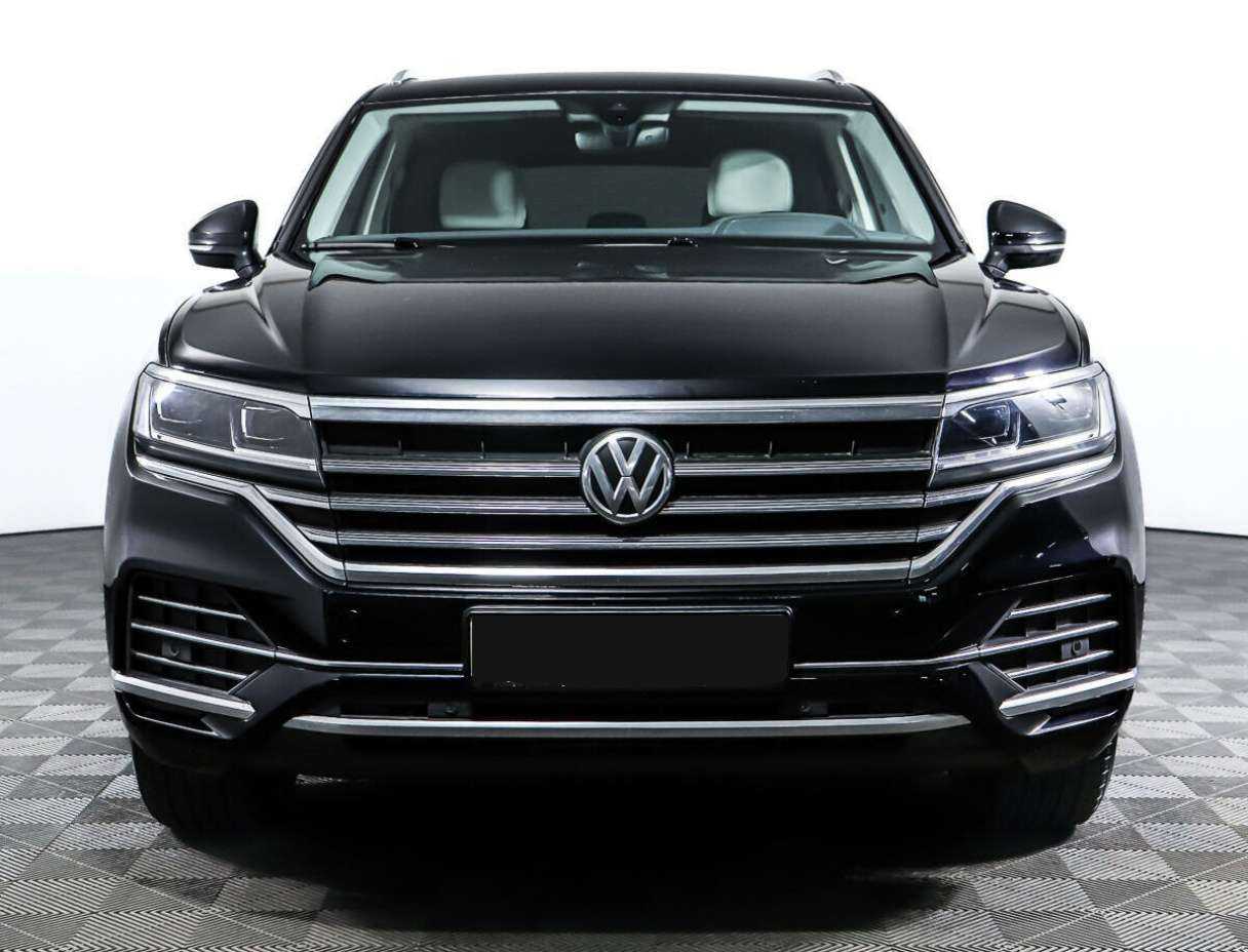 Volkswagen Touareg с пробегом — 2020 год. Фото: #1